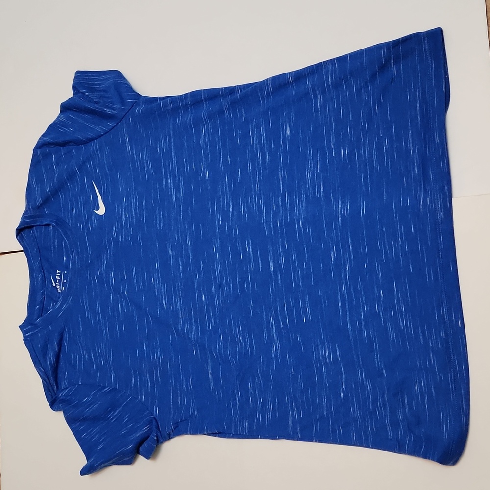 Nike Dri Fit Athletic Shirt Size M